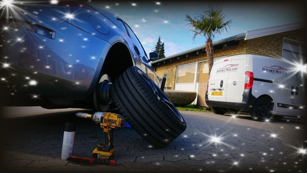 Stardust Photo Effect: https://www.tuxpi.com/photo-effects/stardust